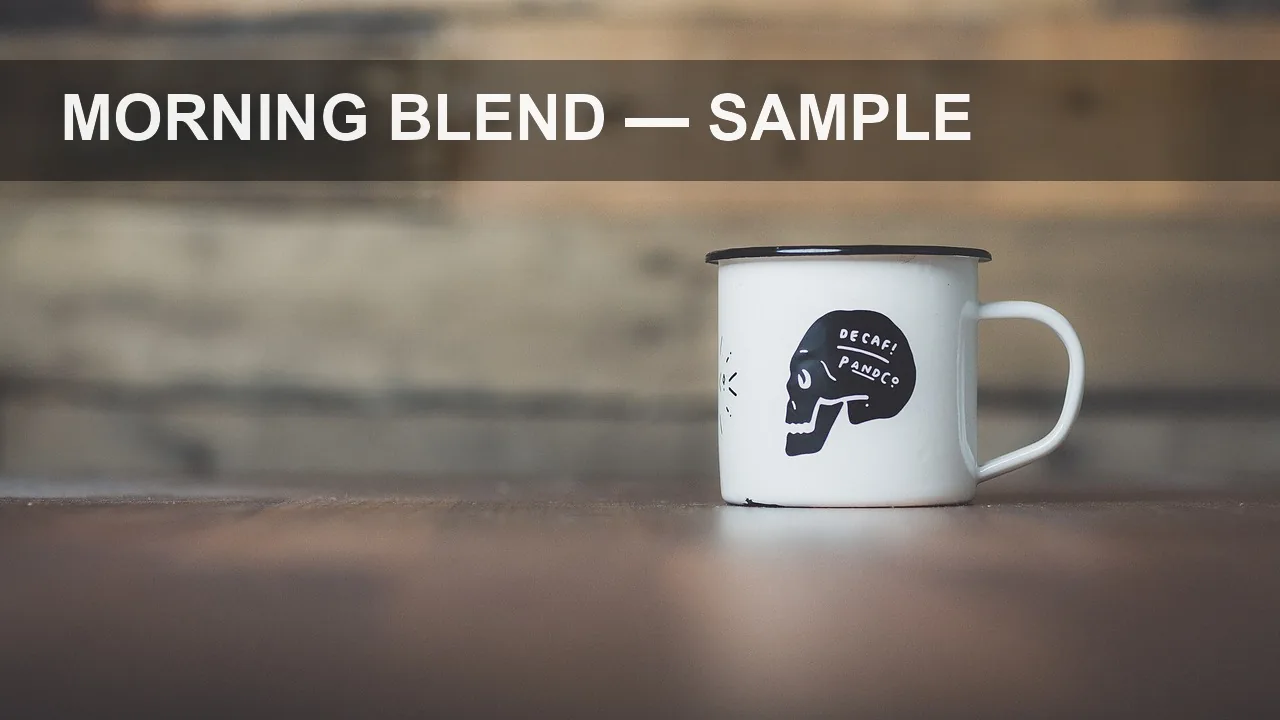 La stessa foto della tazza con un banner di testo scuro in alto